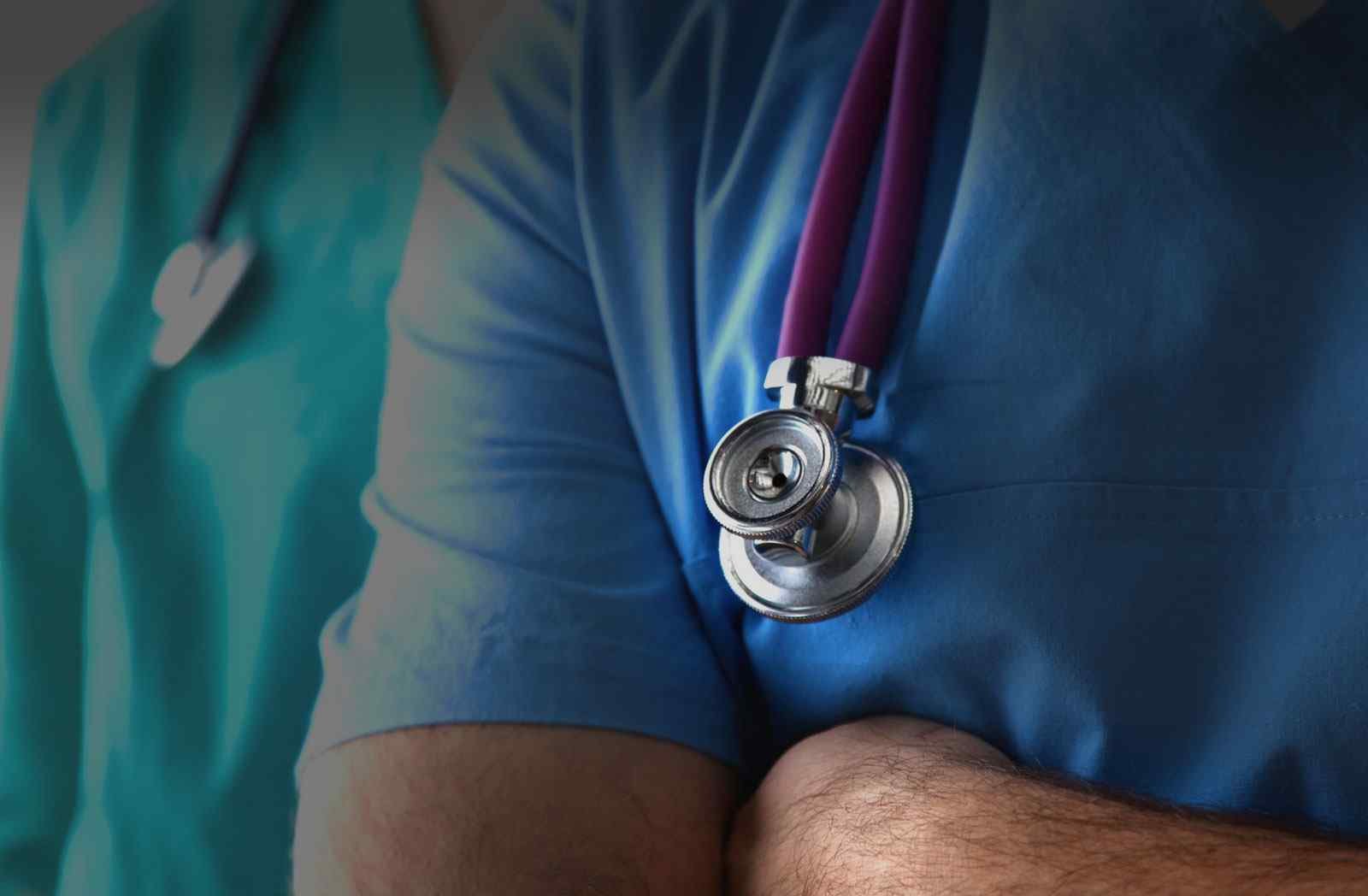 يضم مجمع أطباء الرعاية نخبة من الأطباء في مختلف المجالات الطبية، ويحرص على تقديم رعاية صحية شاملة باستخدام أحدث الأجهزة والتقنيات.